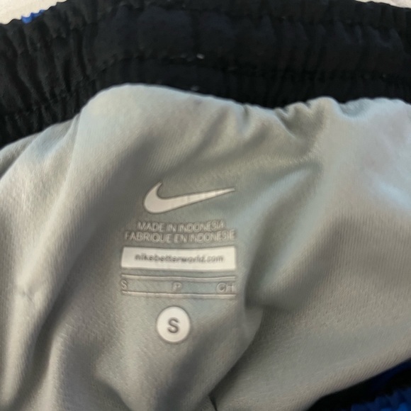 Nike Running Shorts small - Picture 4 of 4